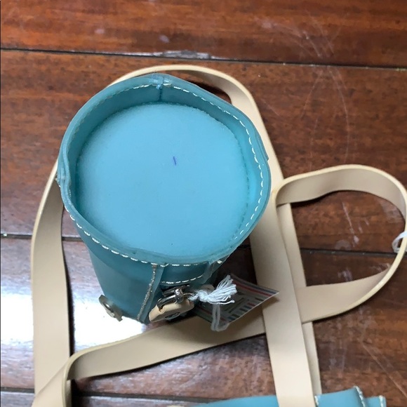 Maggie B plastic tote and cosmetic case - Picture 2 of 5